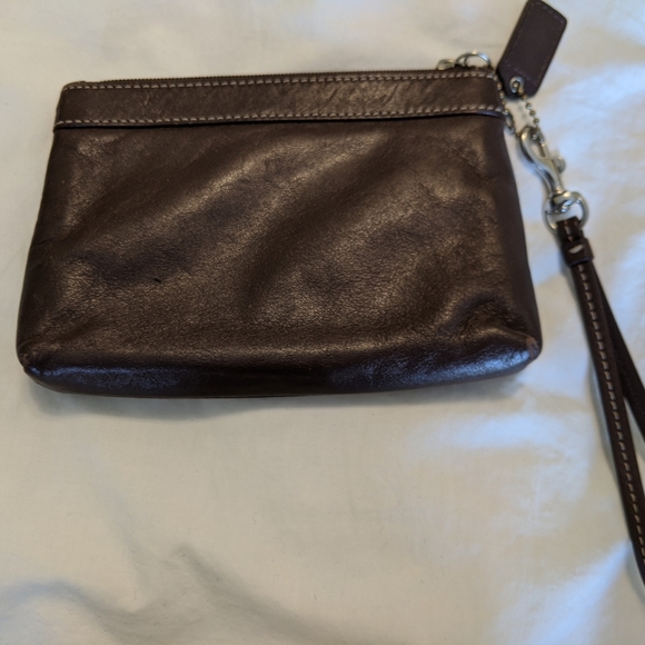 Coach wristlet - Picture 2 of 3